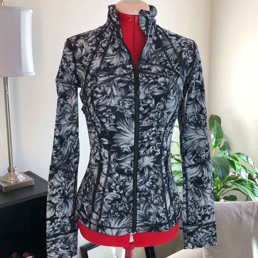 NWOT Lululemon Define Jacket